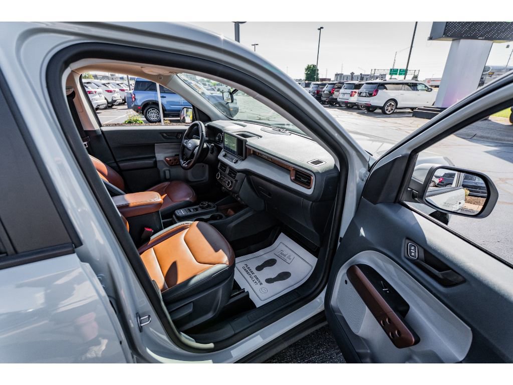Used 2023 Ford Maverick Lariat w/ Lariat Luxury Package image 21