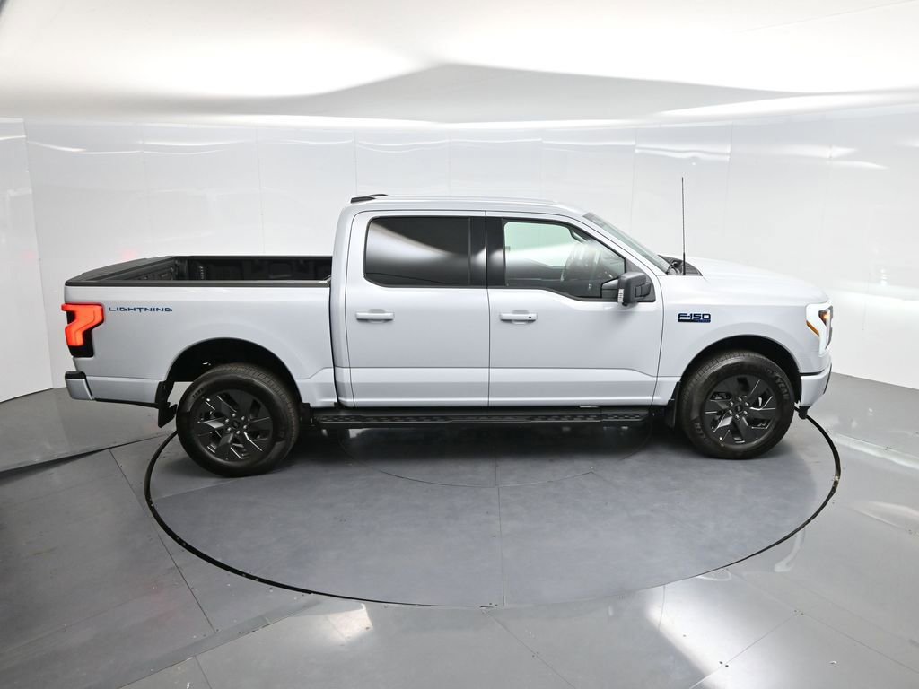 Used 2025 Ford F150 Lightning Flash AWD/4WD image 43