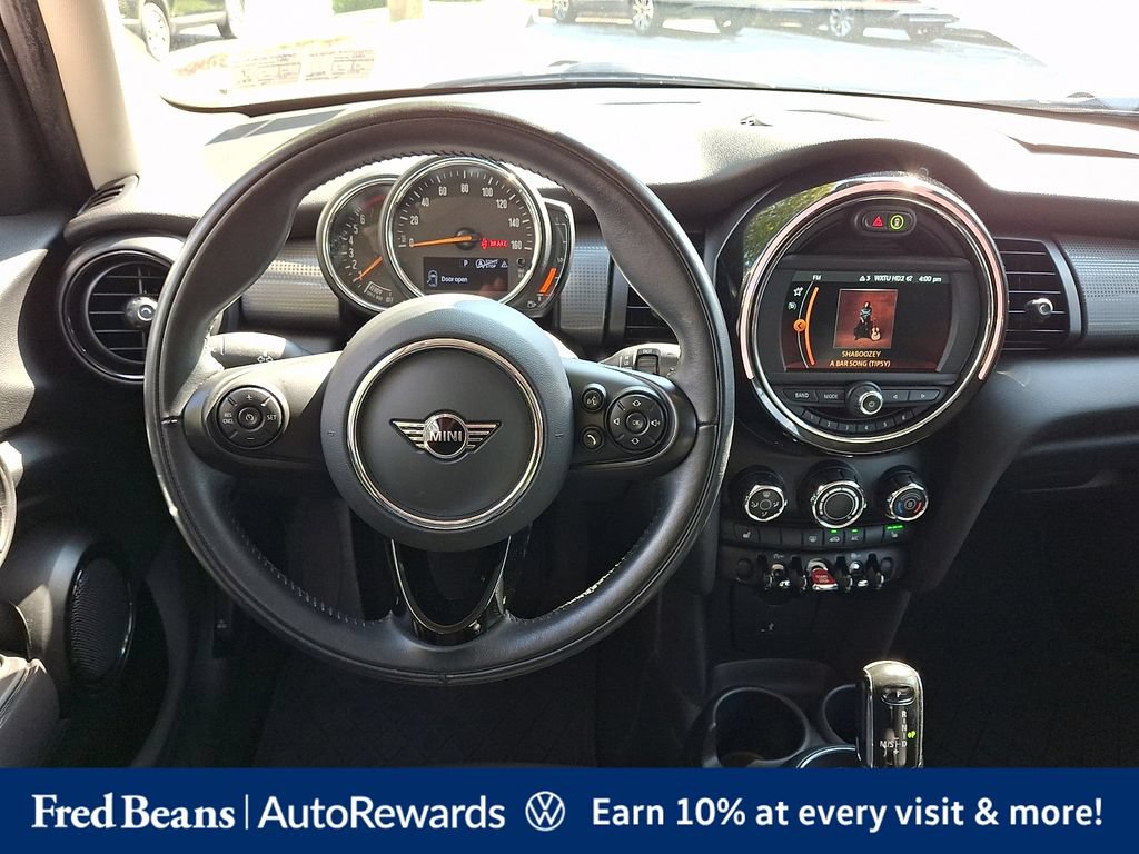 Used 2021 MINI Cooper 4-Door Hardtop w/ Storage Package FWD image 16