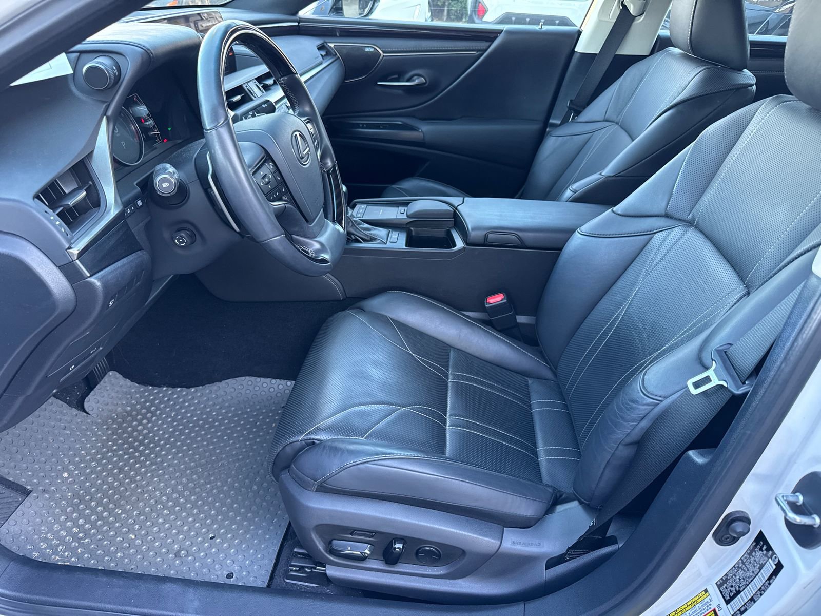 Used 2021 Lexus ES 350 Luxury w/ Accessory Package 2 image 15