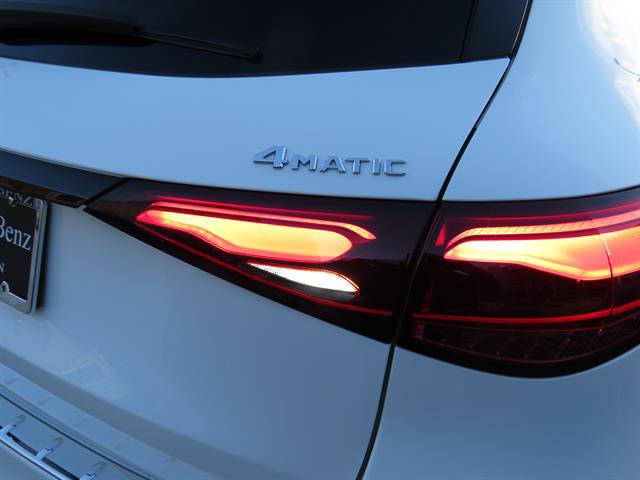 Used 2025 Mercedes-Benz GLC 300 4MATIC image 28