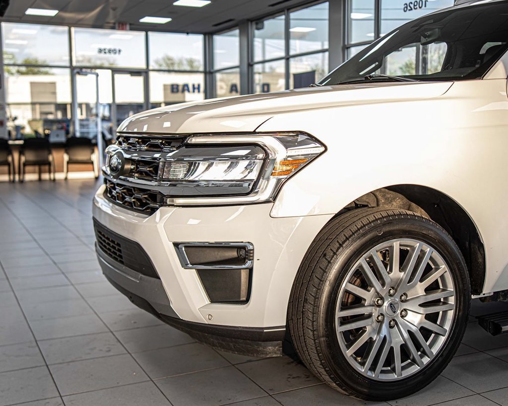 Used 2024 Ford Expedition Limited AWD/4WD image 5