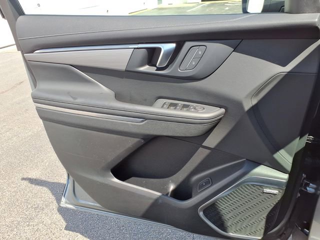 Used 2025 Buick Enclave Preferred image 16