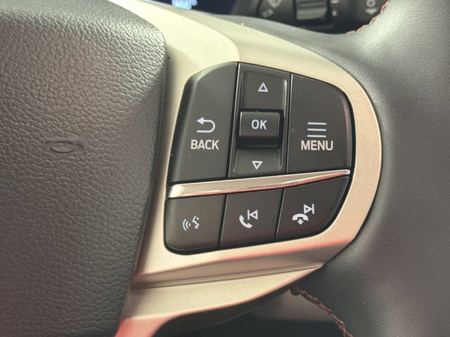 Used 2026 Ford Explorer Active w/ Active Comfort Package RWD image 11