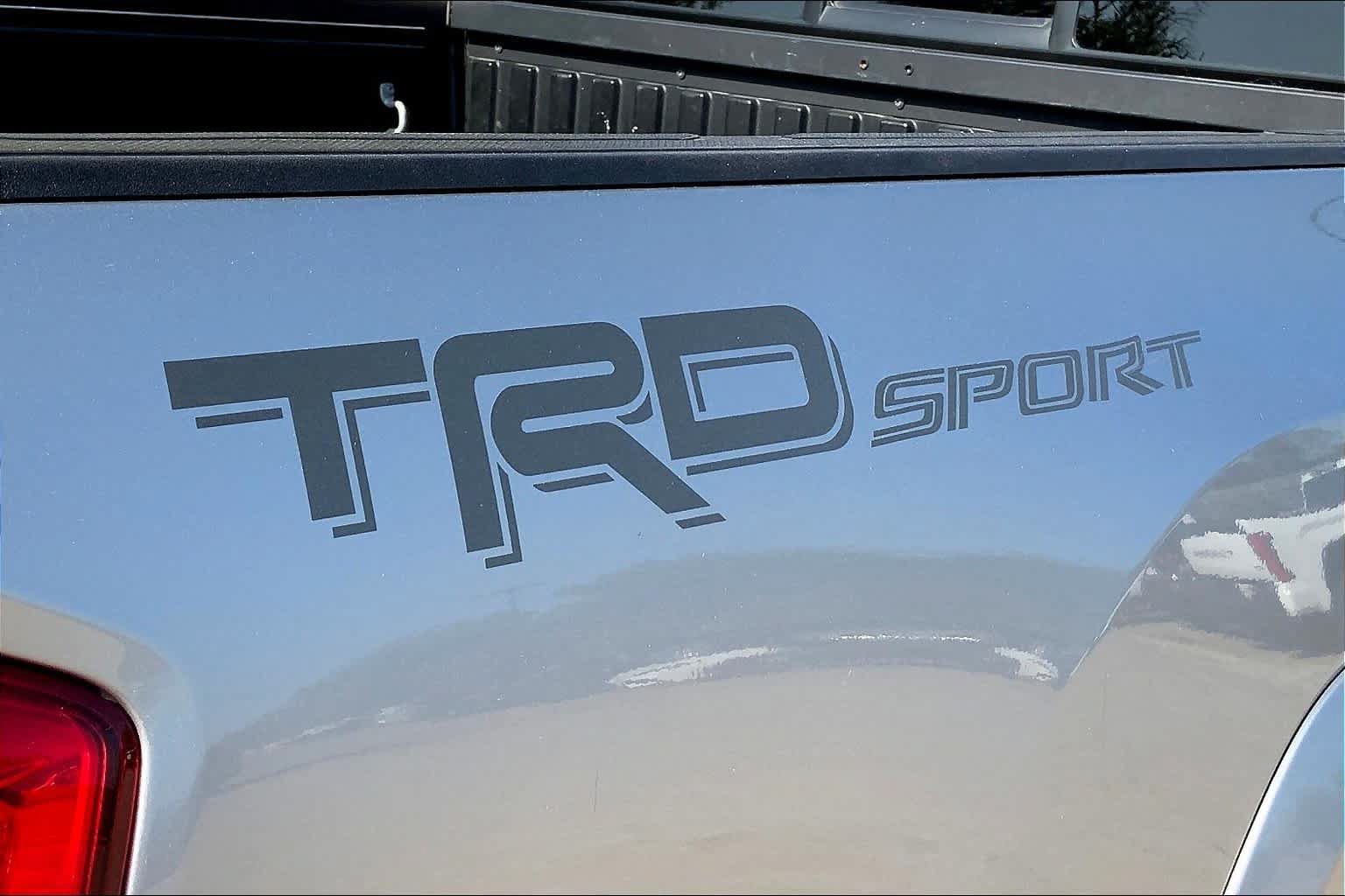 Used 2017 Toyota Tacoma SR5 w/ Tow Package RWD image 10
