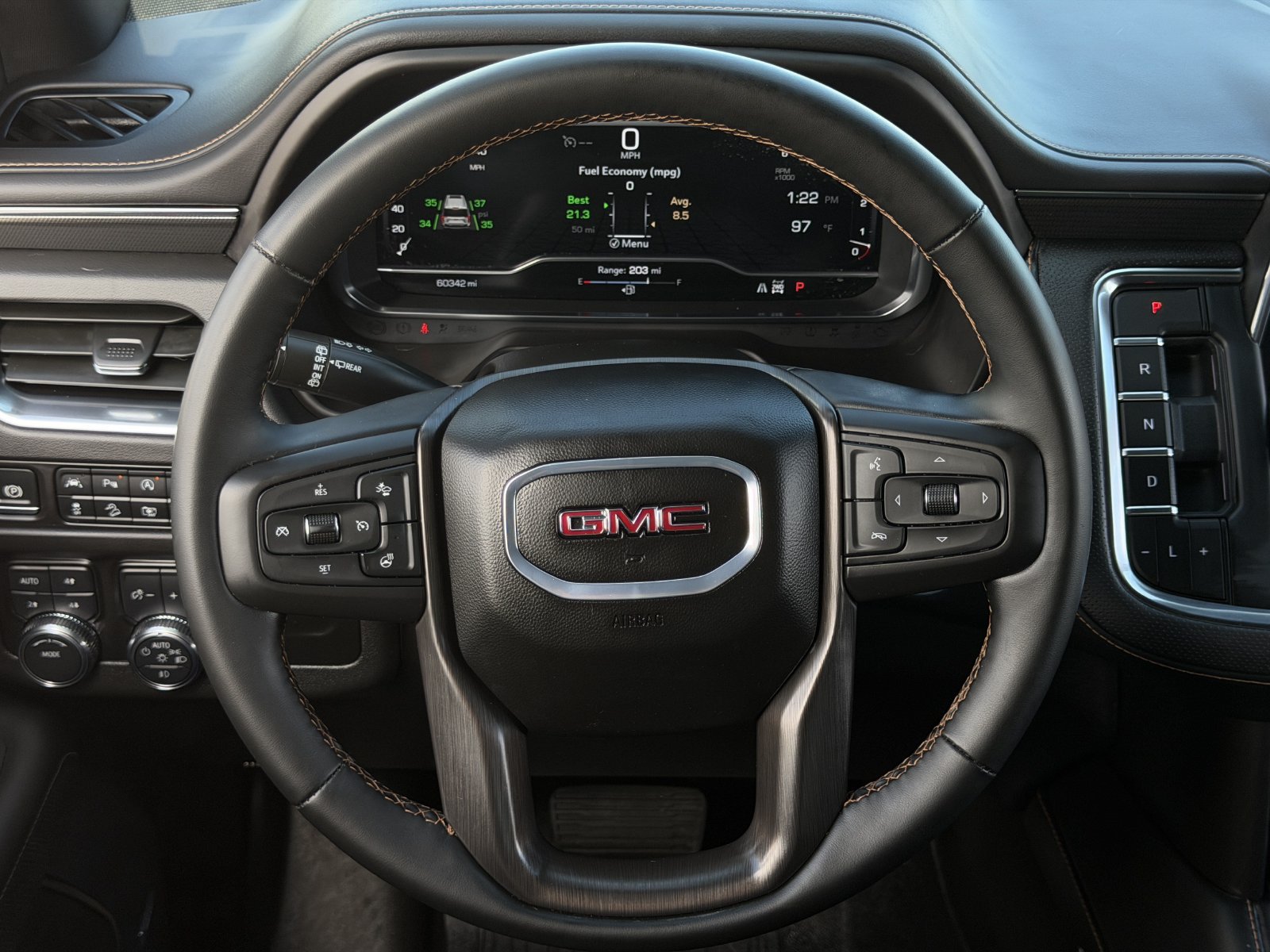 Used 2024 GMC Yukon AT4 w/ Technology Package AWD/4WD image 15