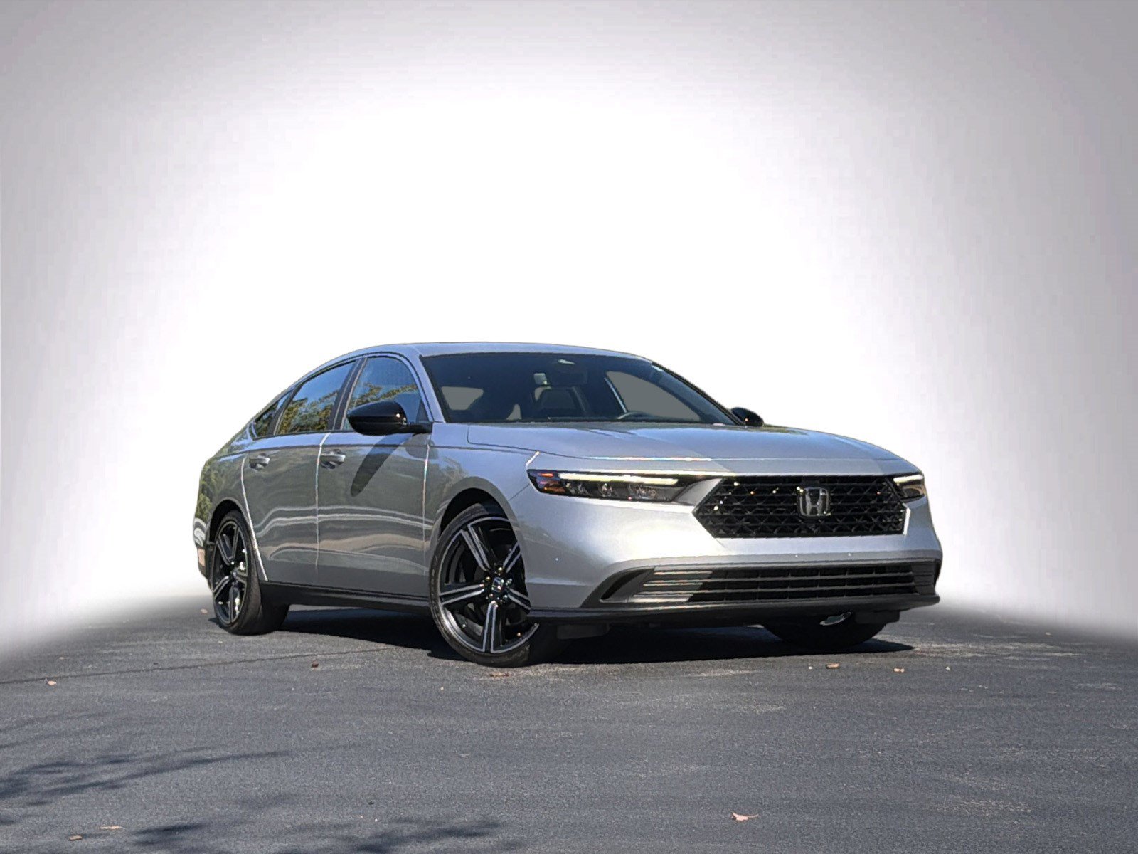 Used 2025 Honda Accord Sport image 2