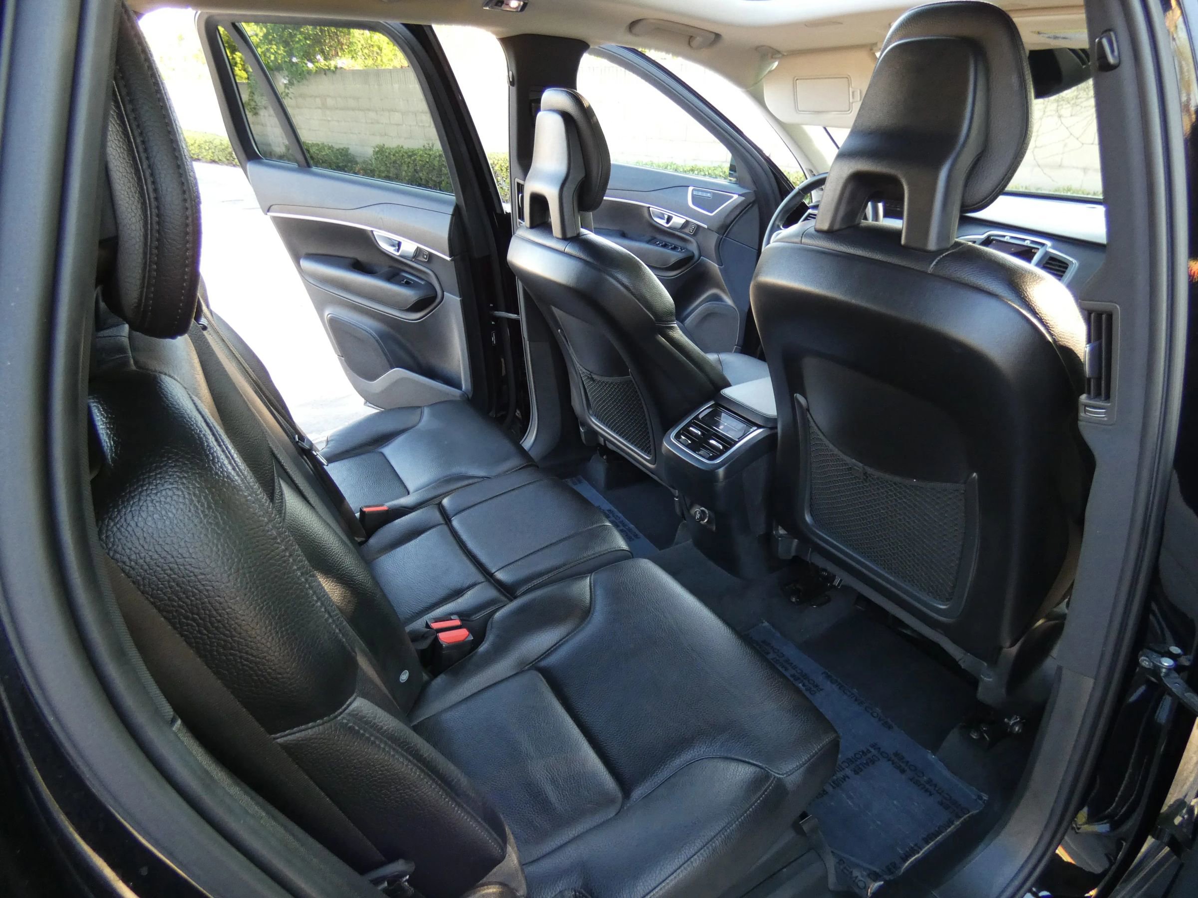 Used 2020 Volvo XC90 T6 Momentum image 24