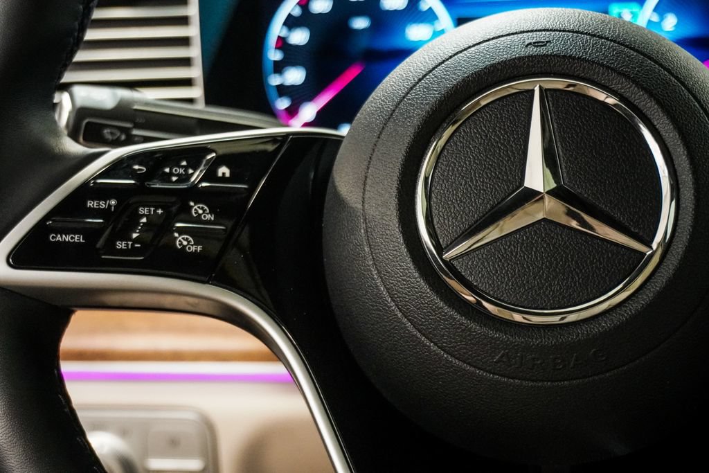 Used 2025 Mercedes-Benz GLE 450 4MATIC Coupe w/ Night Package image 16