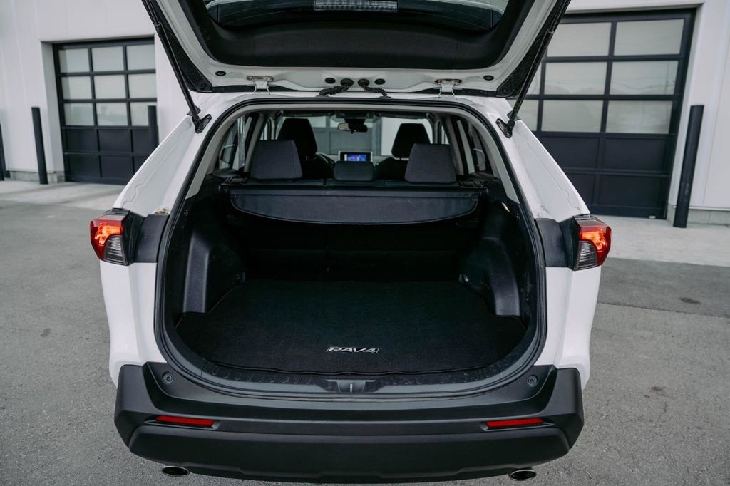 Used 2024 Toyota RAV4 XLE image 10