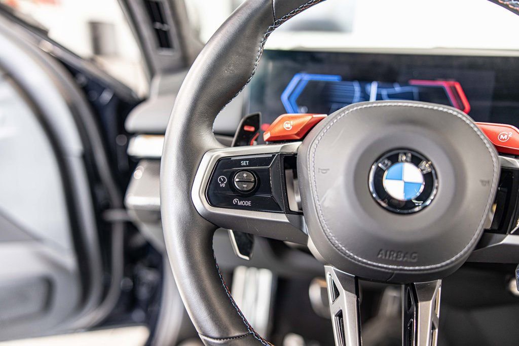 Used 2025 BMW M5 w/ Carbon Package AWD/4WD image 25