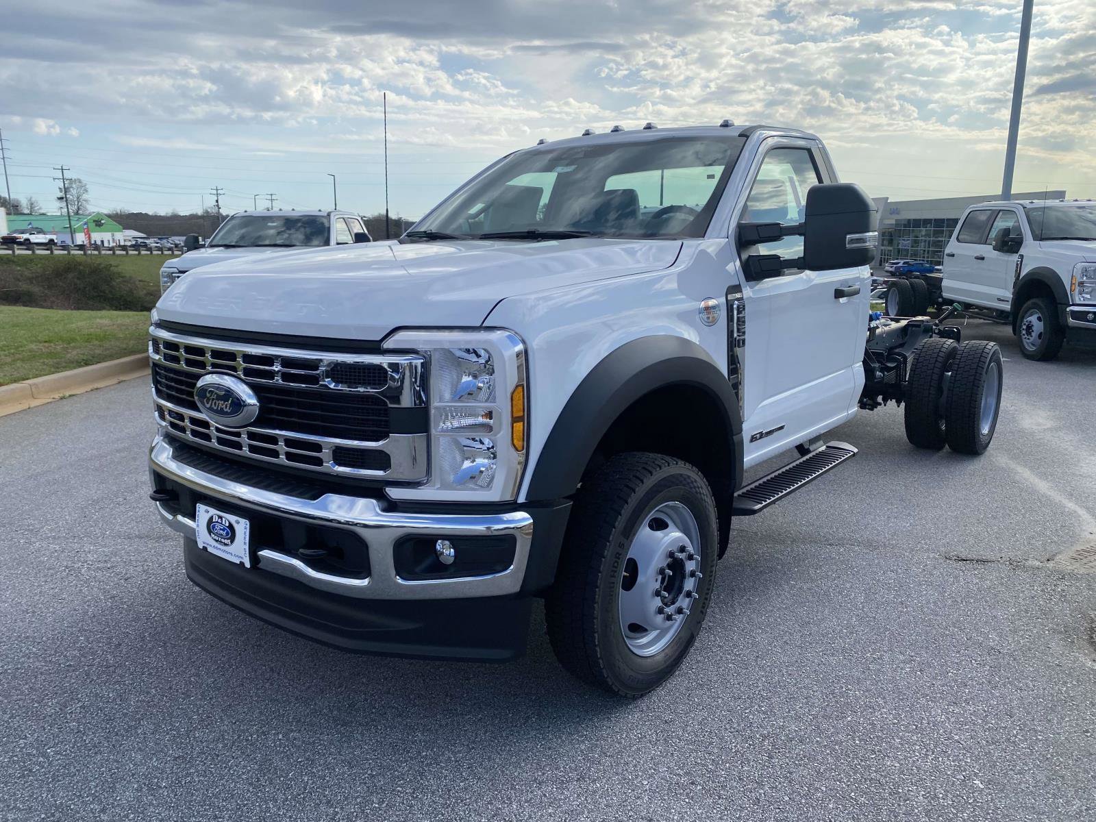 New 2026 Ford F550 4x4 Regular Cab Super Duty image 3