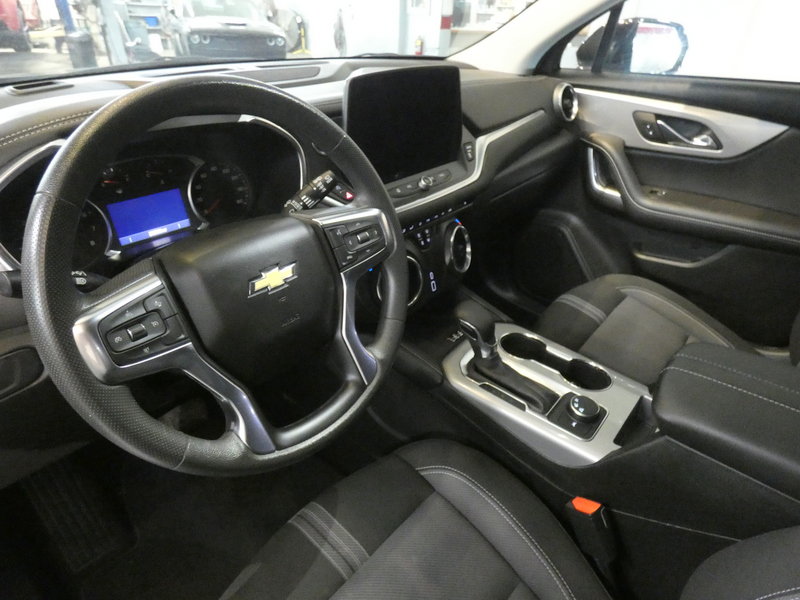 Used 2024 Chevrolet Blazer LT w/ Convenience Package FWD image 8