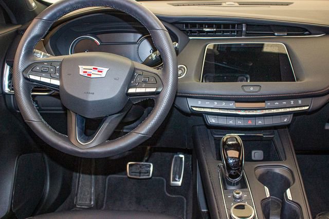 Used 2023 Cadillac XT4 Sport w/ Enhanced Visibility Package image 16