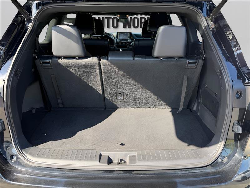 Used 2021 Toyota Highlander XSE FWD image 44