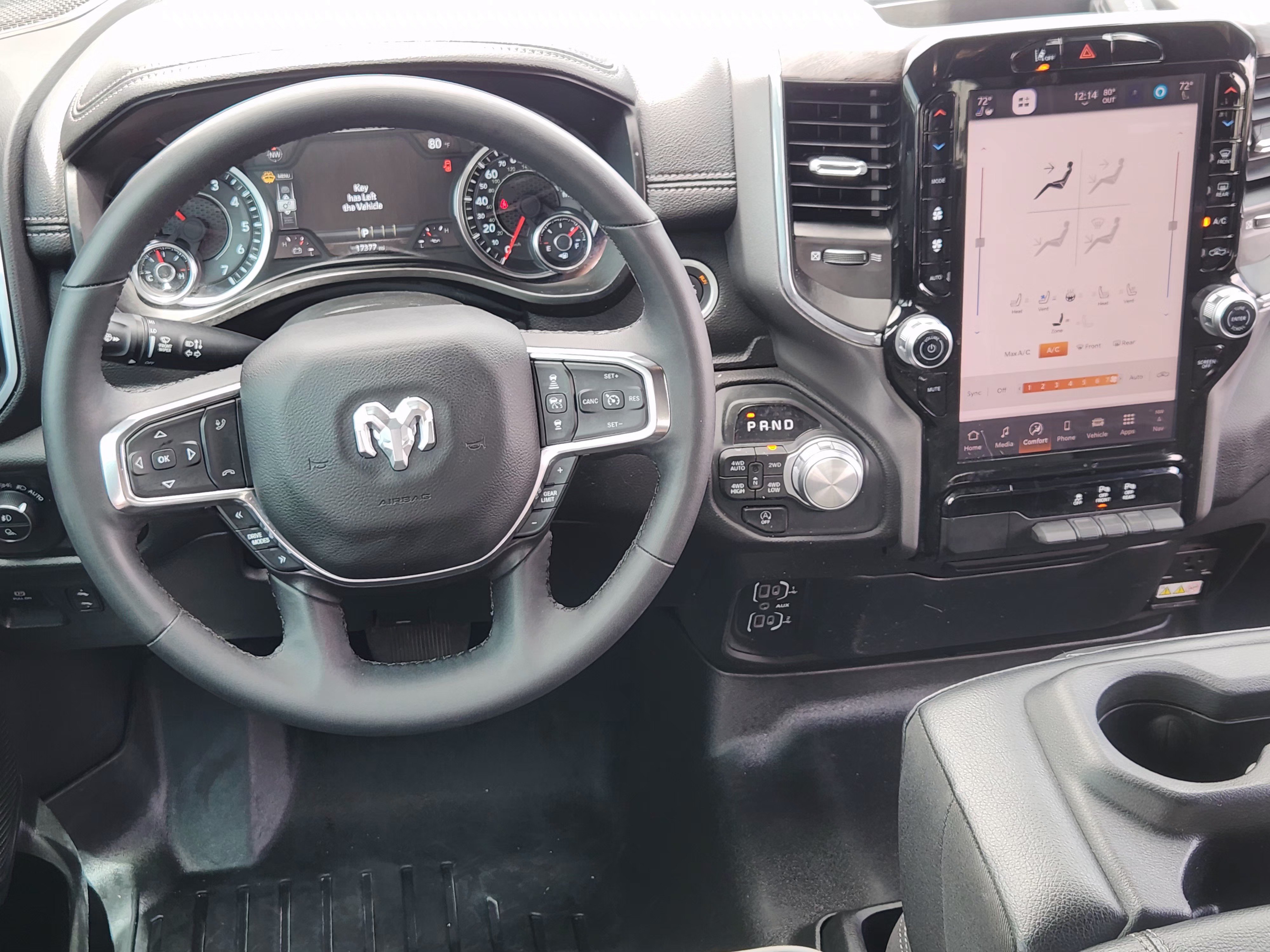 Used 2025 RAM 1500 Laramie AWD/4WD image 27