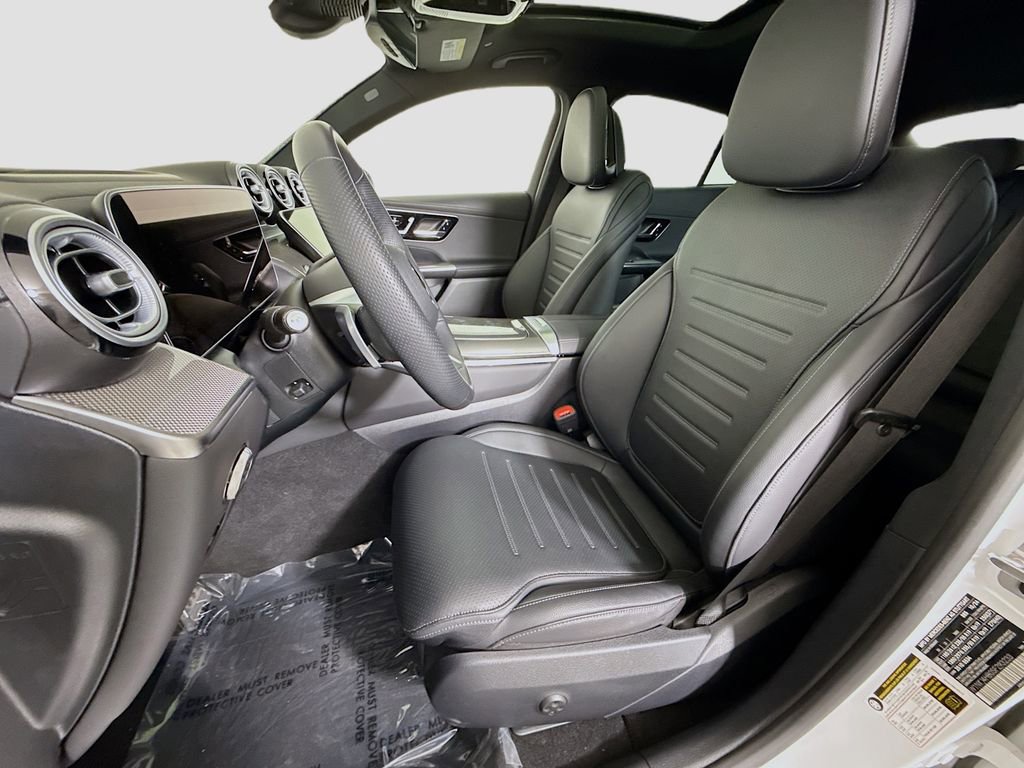 Used 2025 Mercedes-Benz GLC 300 4MATIC w/ AMG Line image 22