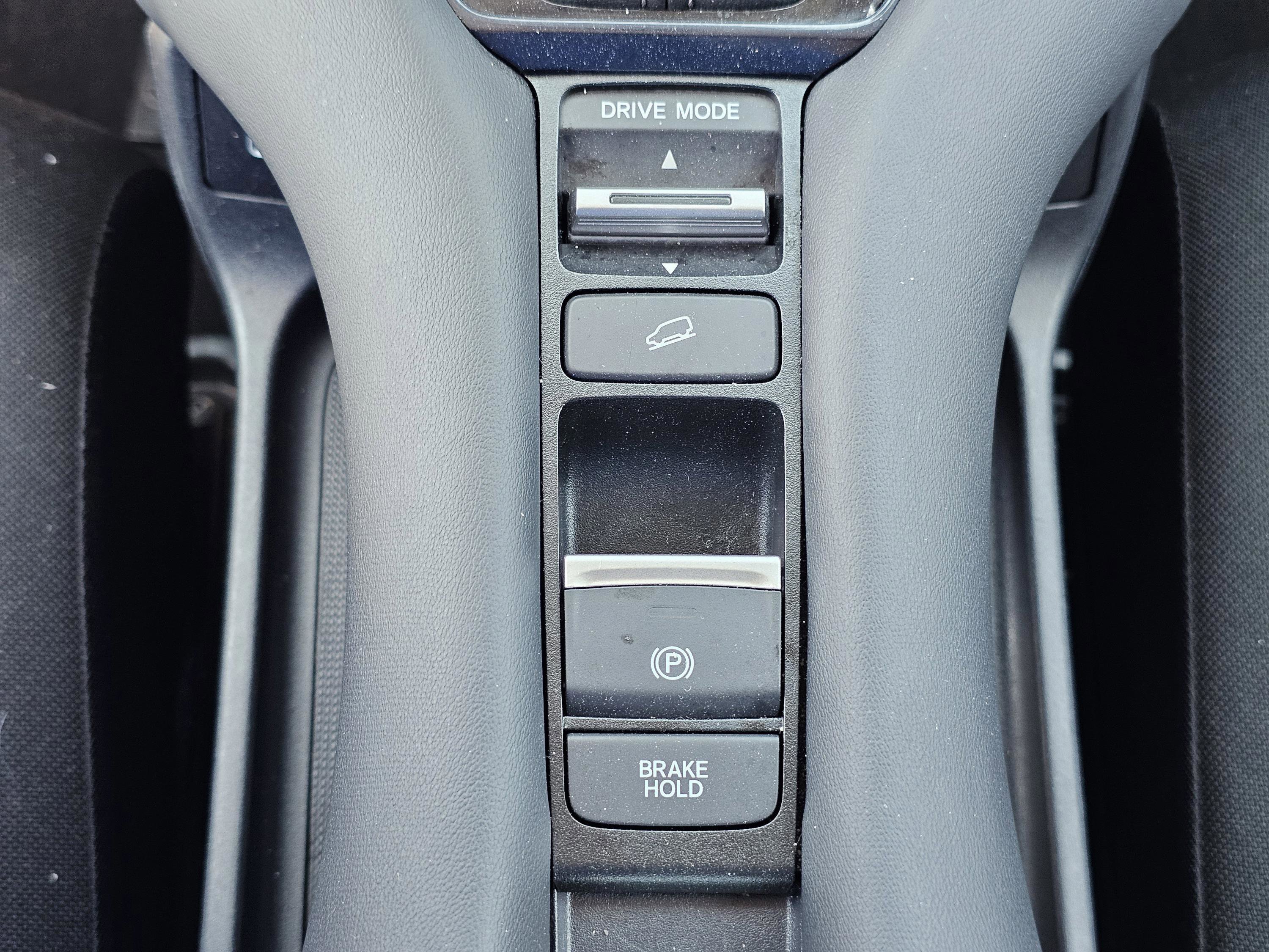 Used 2023 Honda HR-V LX image 21