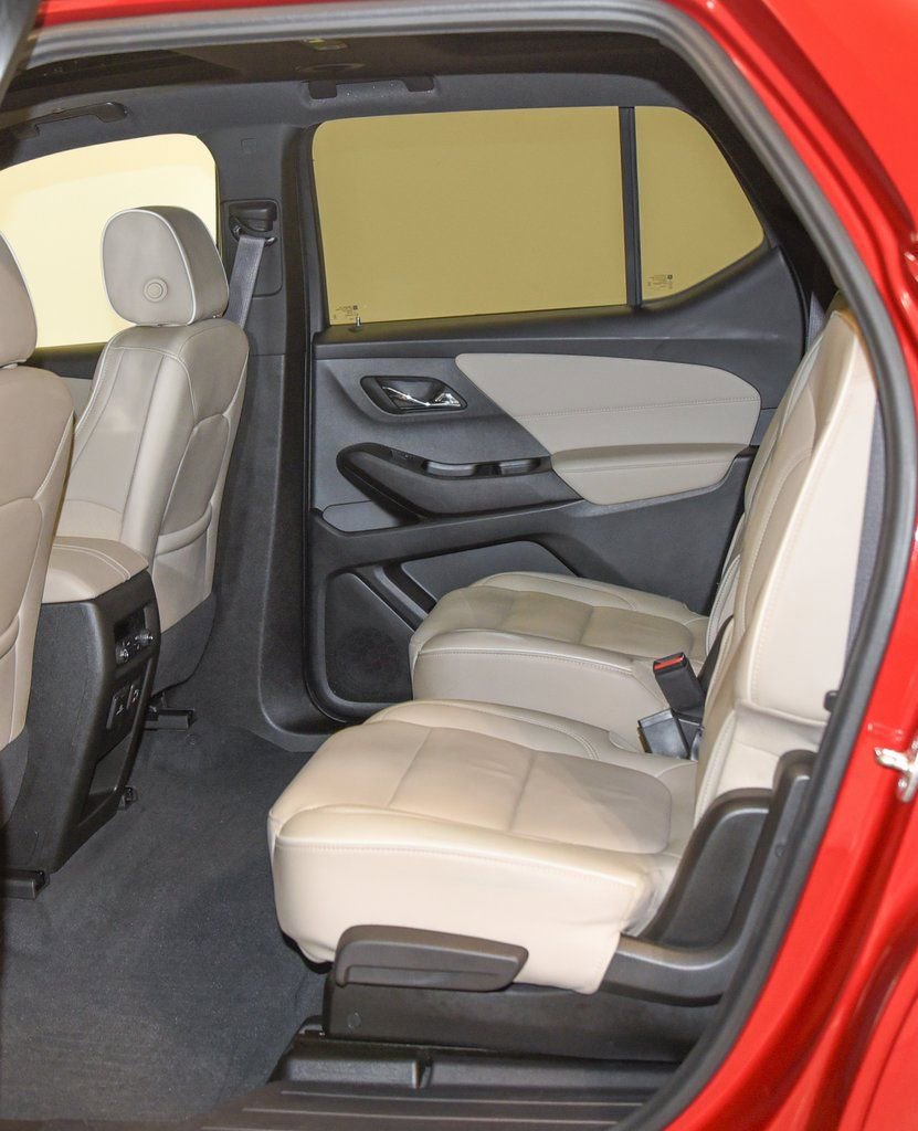 Used 2023 Chevrolet Traverse Premier image 4