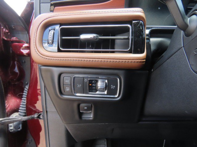 Used 2022 Lincoln Nautilus Reserve FWD image 25