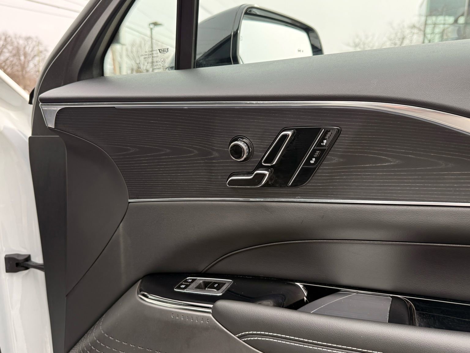 Used 2024 Cadillac Lyriq Sport image 18