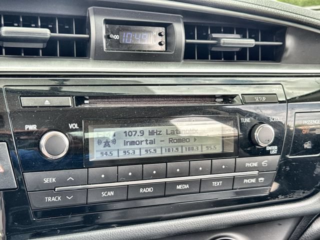 Used 2015 Toyota Corolla L FWD image 16