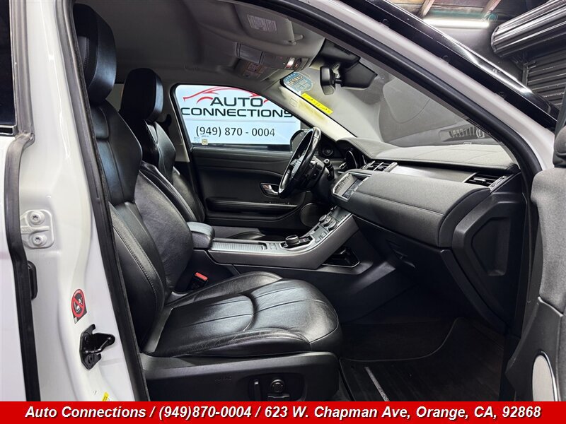 Used 2018 Land Rover Range Rover Evoque SE AWD/4WD image 7