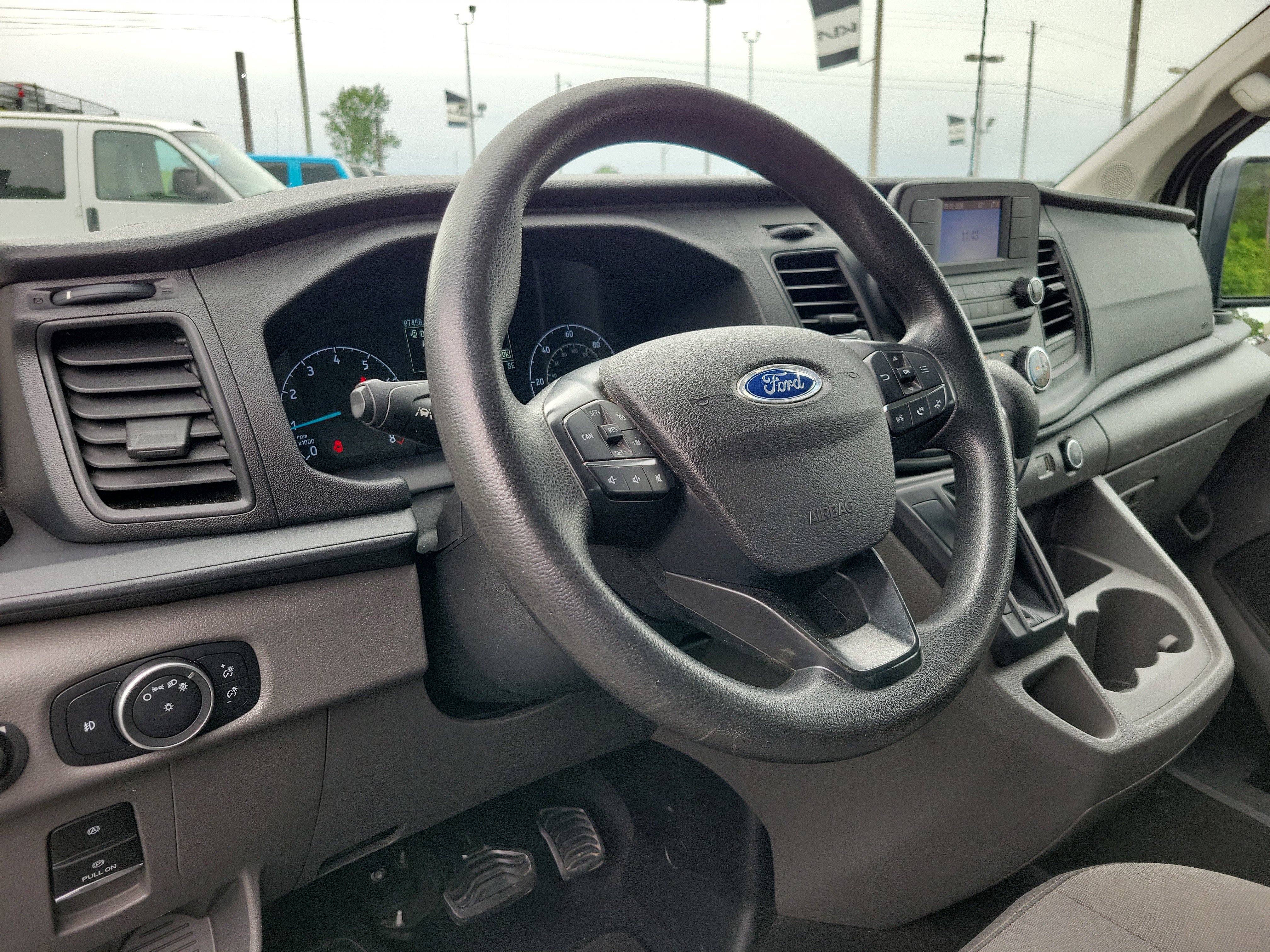 Used 2021 Ford Transit 350 XLT RWD image 3
