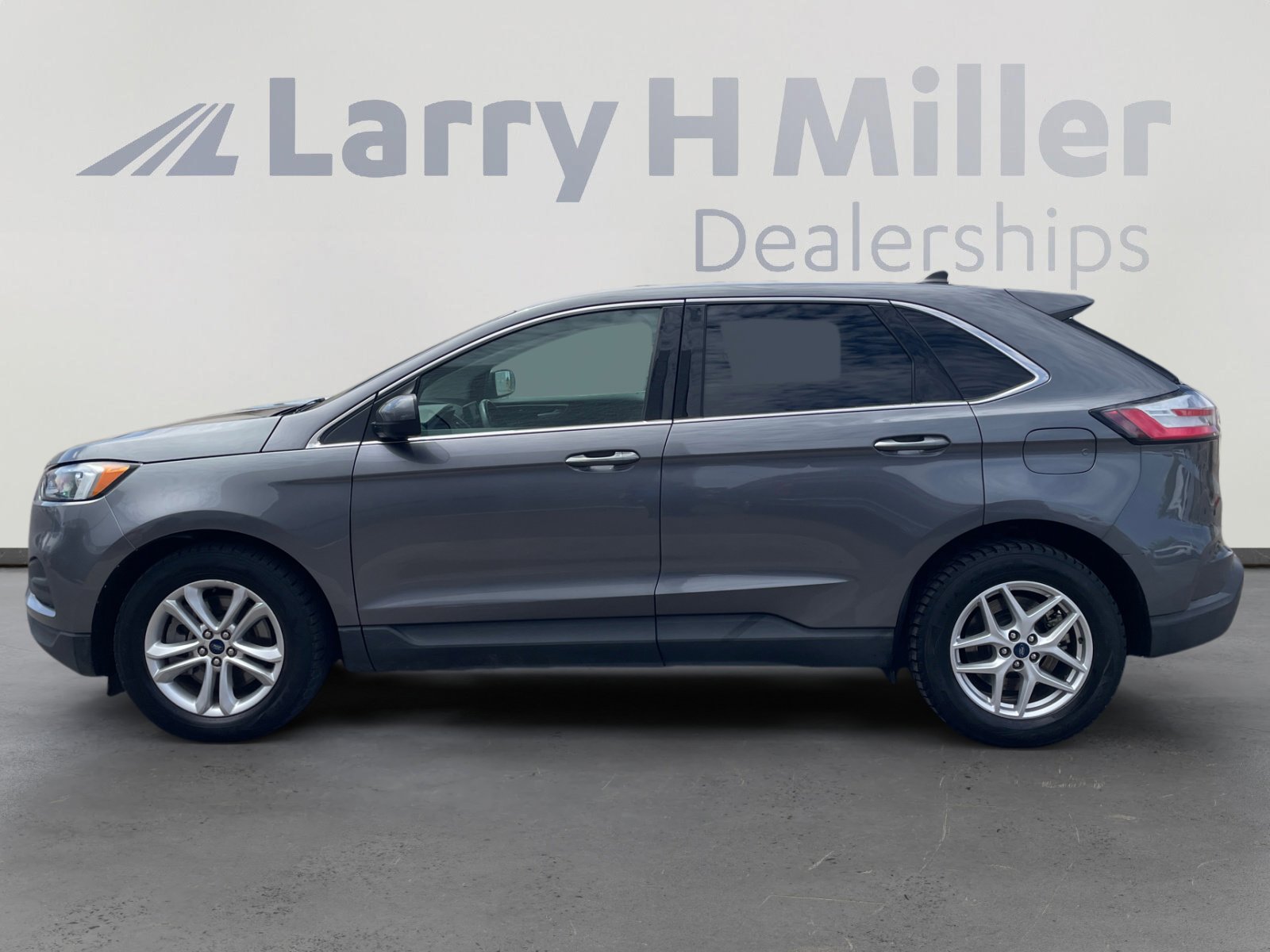 Used 2022 Ford Edge SEL AWD/4WD image 2