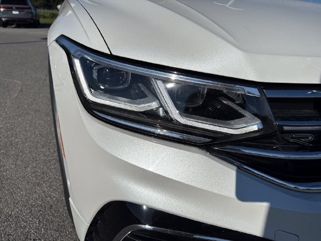 Used 2023 Volkswagen Tiguan SEL R-Line AWD/4WD image 12