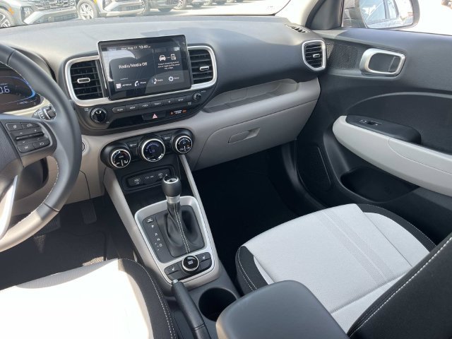 New 2026 Hyundai Venue SEL FWD image 14