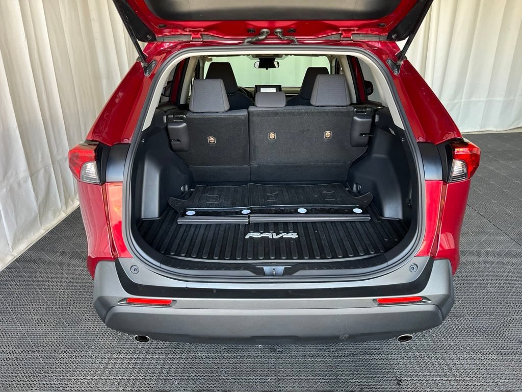 Used 2020 Toyota RAV4 LE w/ All Weather Liner Package AWD/4WD image 24