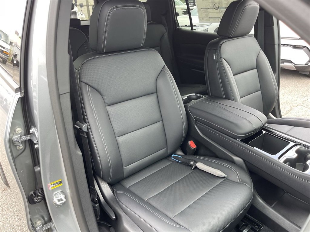 New 2026 Chevrolet Traverse LT w/ Sun and Wheel Package image 26