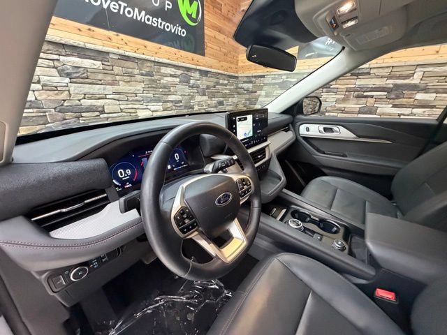 Used 2025 Ford Explorer Active w/ Active Comfort Package AWD/4WD image 12