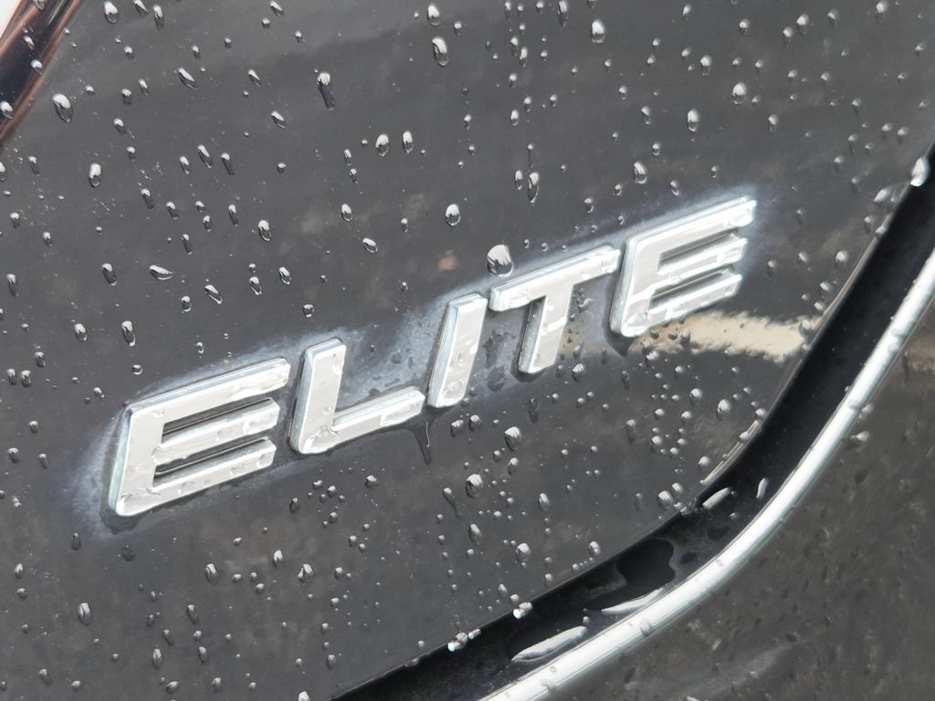 Used 2023 Honda Pilot Elite image 23