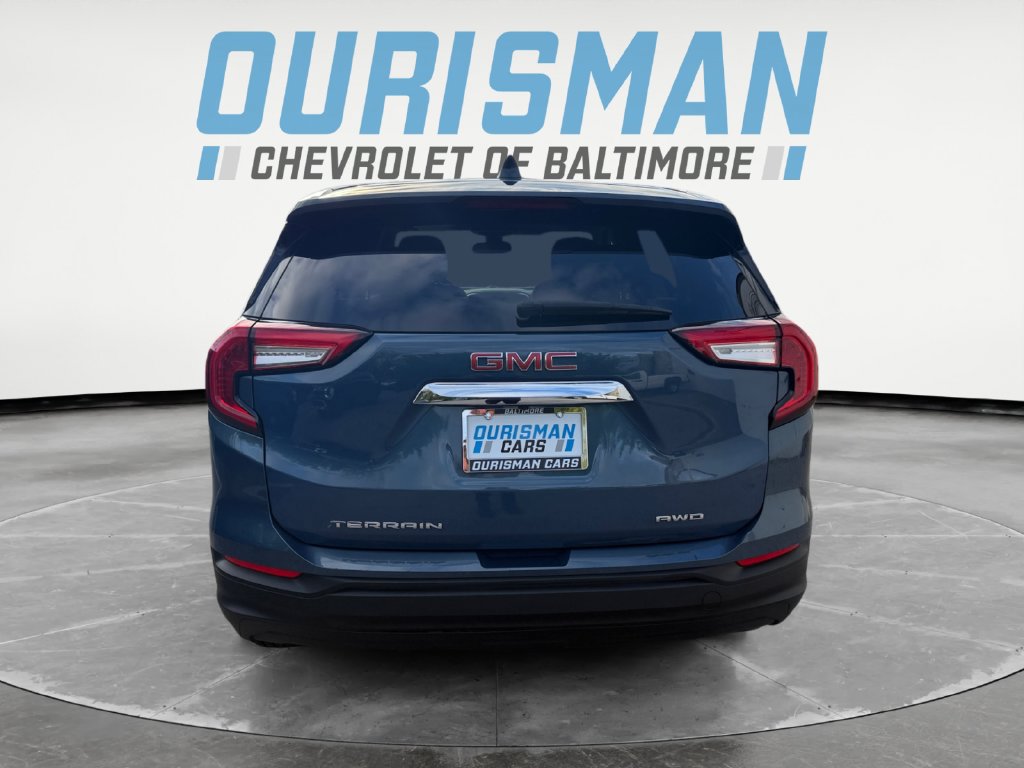Used 2024 GMC Terrain SLE AWD/4WD image 5
