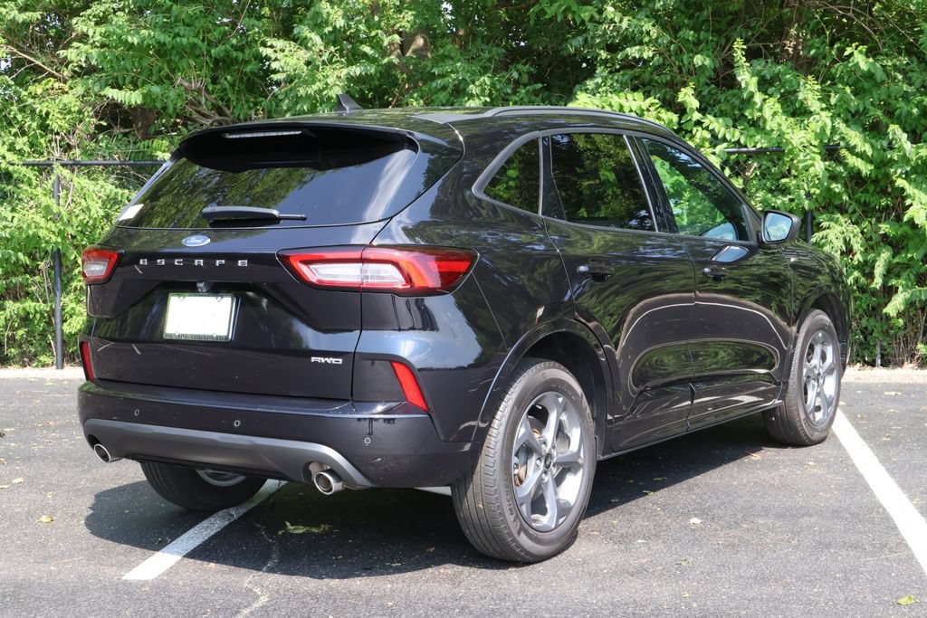 Used 2024 Ford Escape ST-Line w/ Tech Pack #1 AWD/4WD image 10