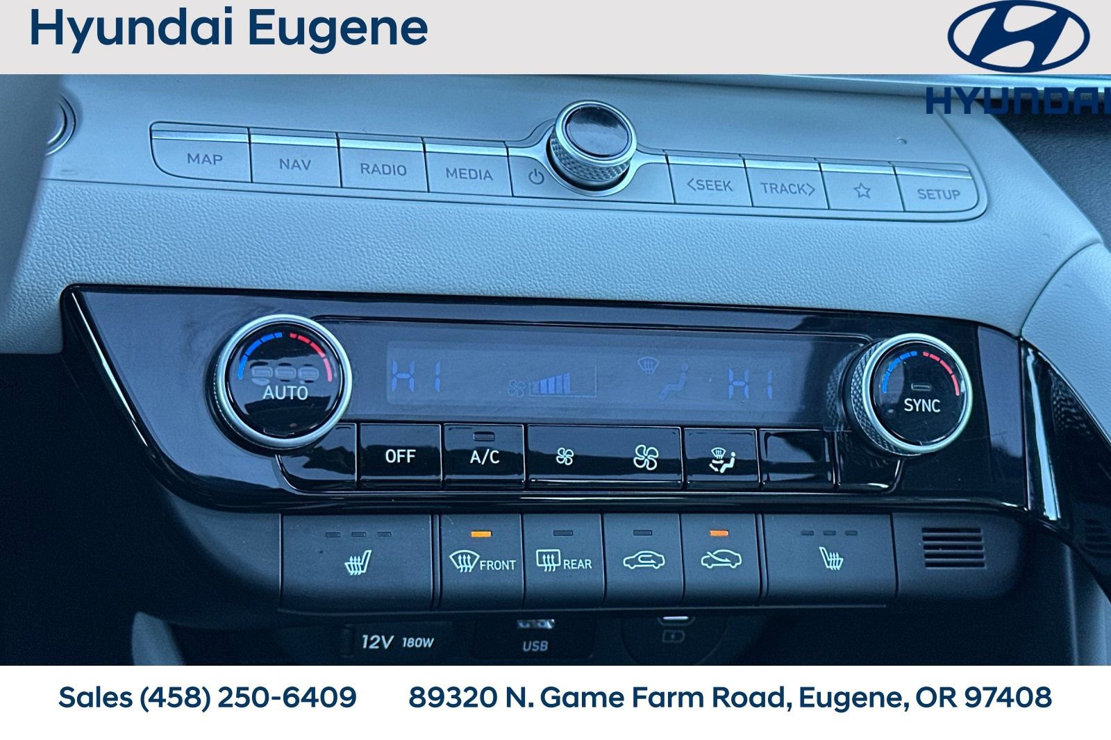 Used 2025 Hyundai Elantra Limited w/ Cargo Package image 25