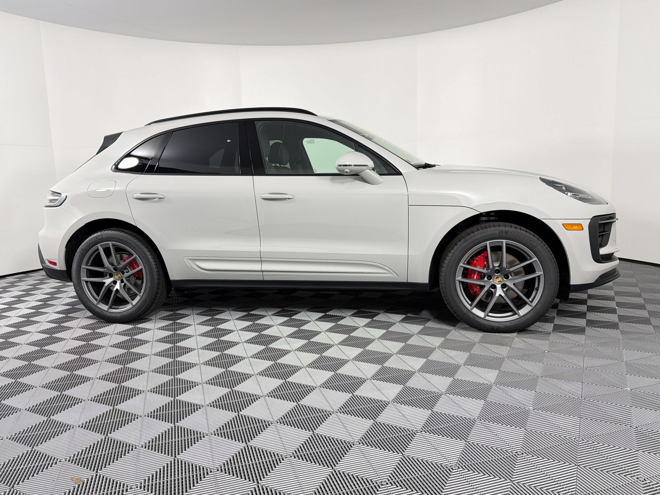 New 2026 Porsche Macan S AWD/4WD image 8