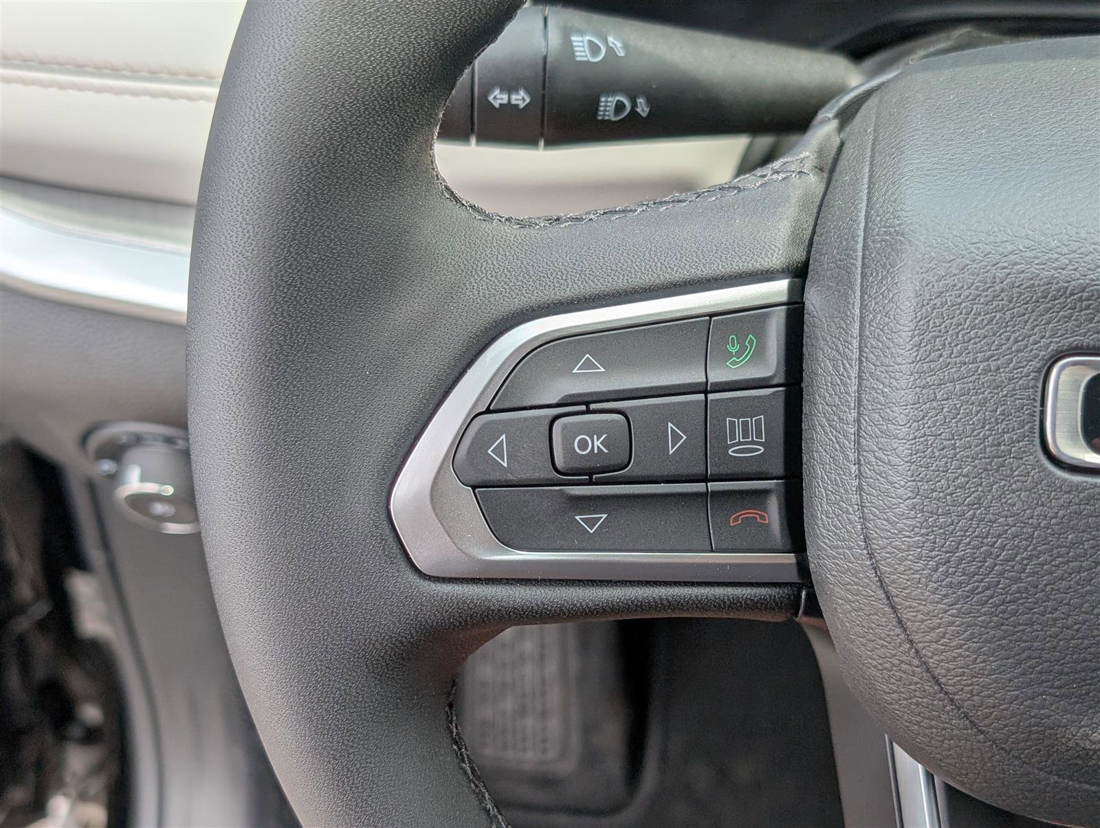 New 2025 Jeep Compass Limited w/ Elite Group AWD/4WD image 18