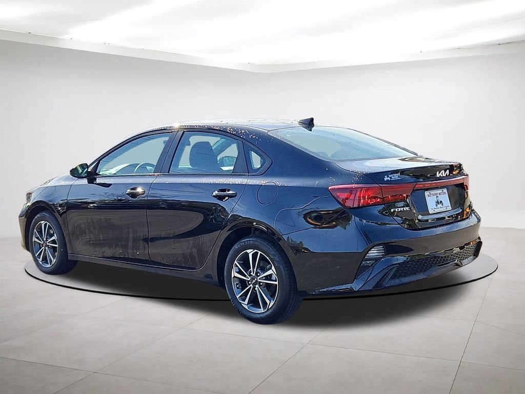 Used 2024 Kia Forte LXS image 5