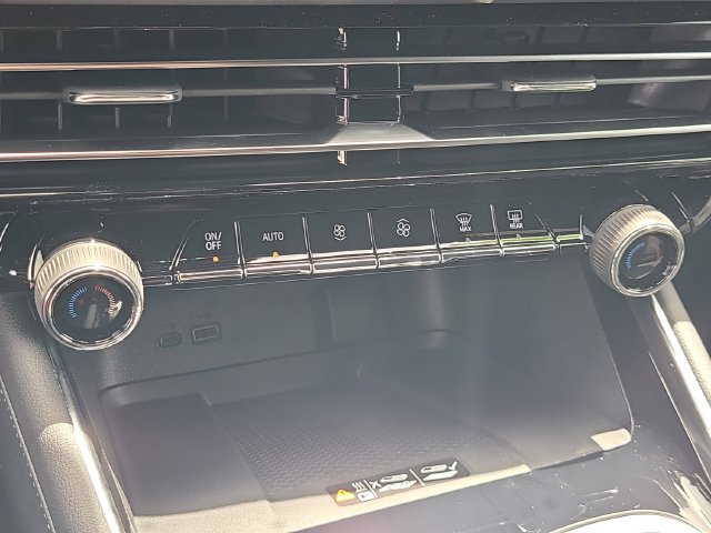 New 2026 Chevrolet Traverse LT FWD image 31