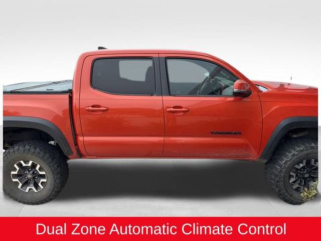 Used 2017 Toyota Tacoma TRD Off-Road image 5