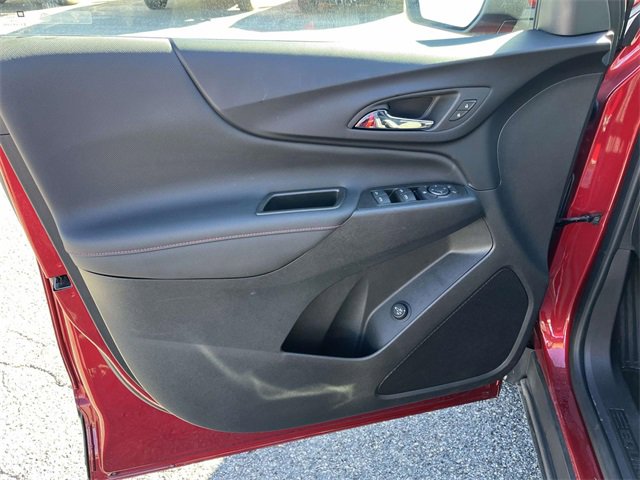 Used 2023 Chevrolet Equinox RS image 17