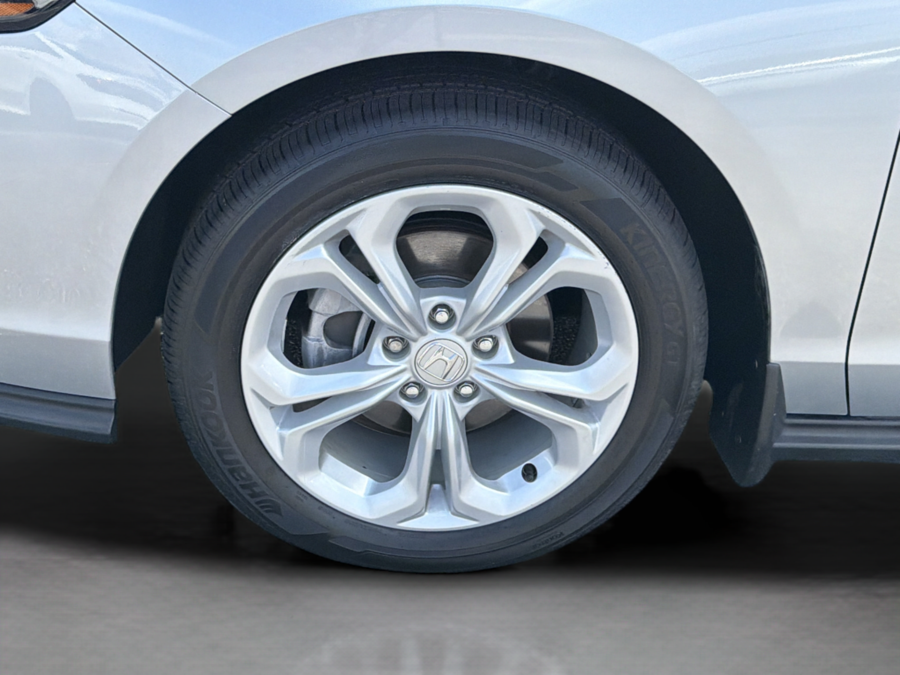 Certified 2024 Honda Accord LX image 29