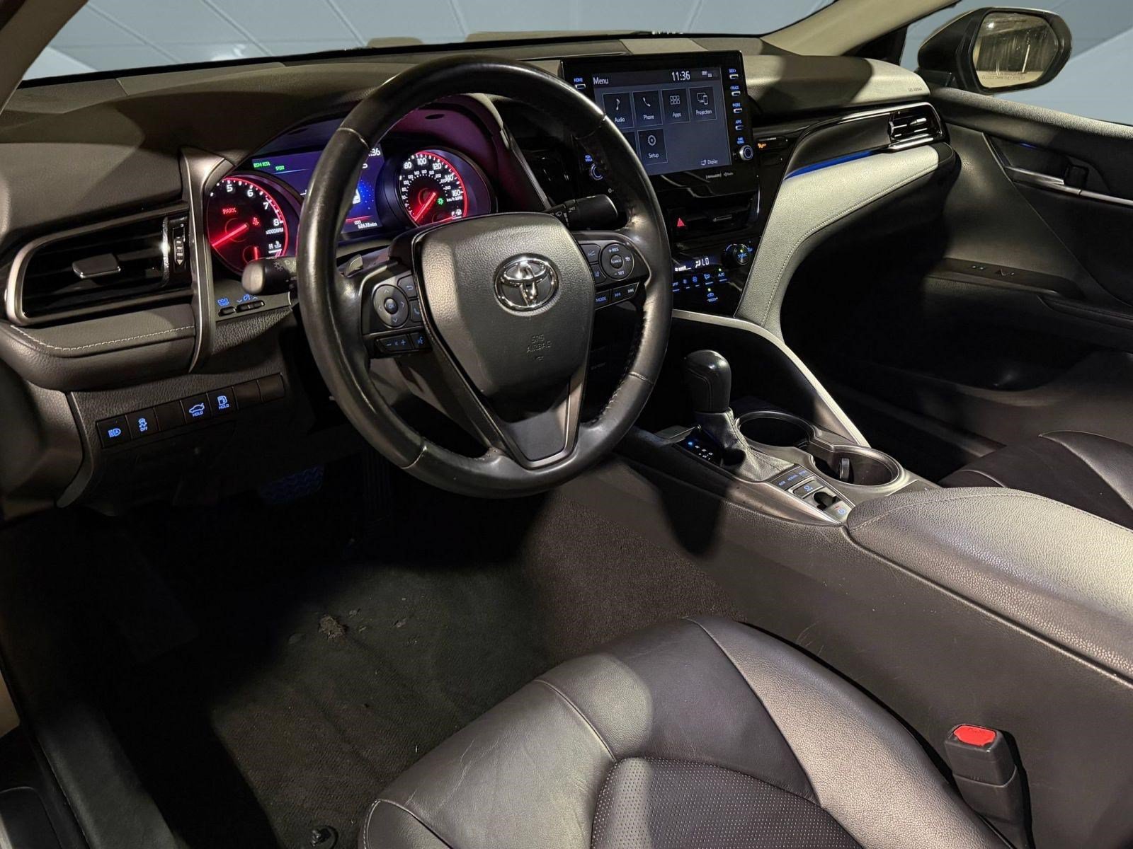 Used 2024 Toyota Camry XSE FWD image 4