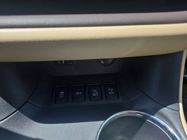 Used 2014 Toyota Highlander XLE AWD/4WD image 17