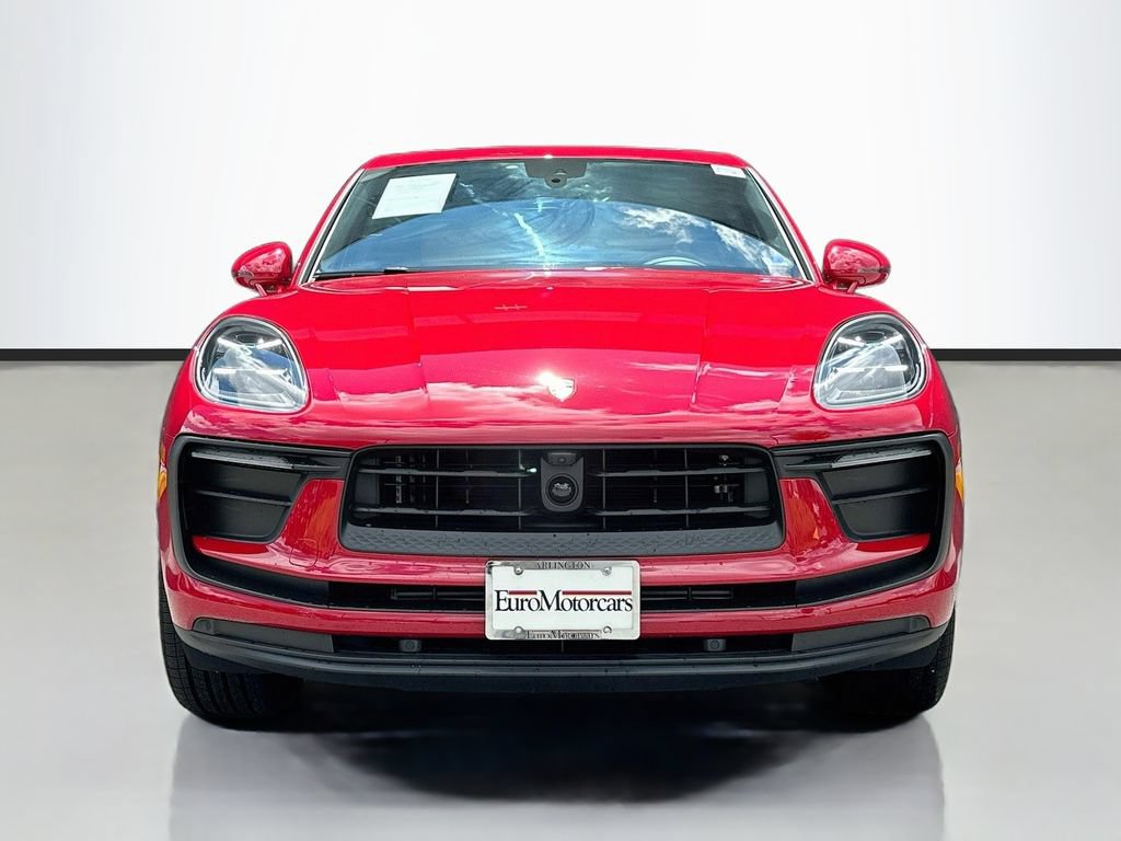 Certified 2026 Porsche Macan AWD/4WD image 6