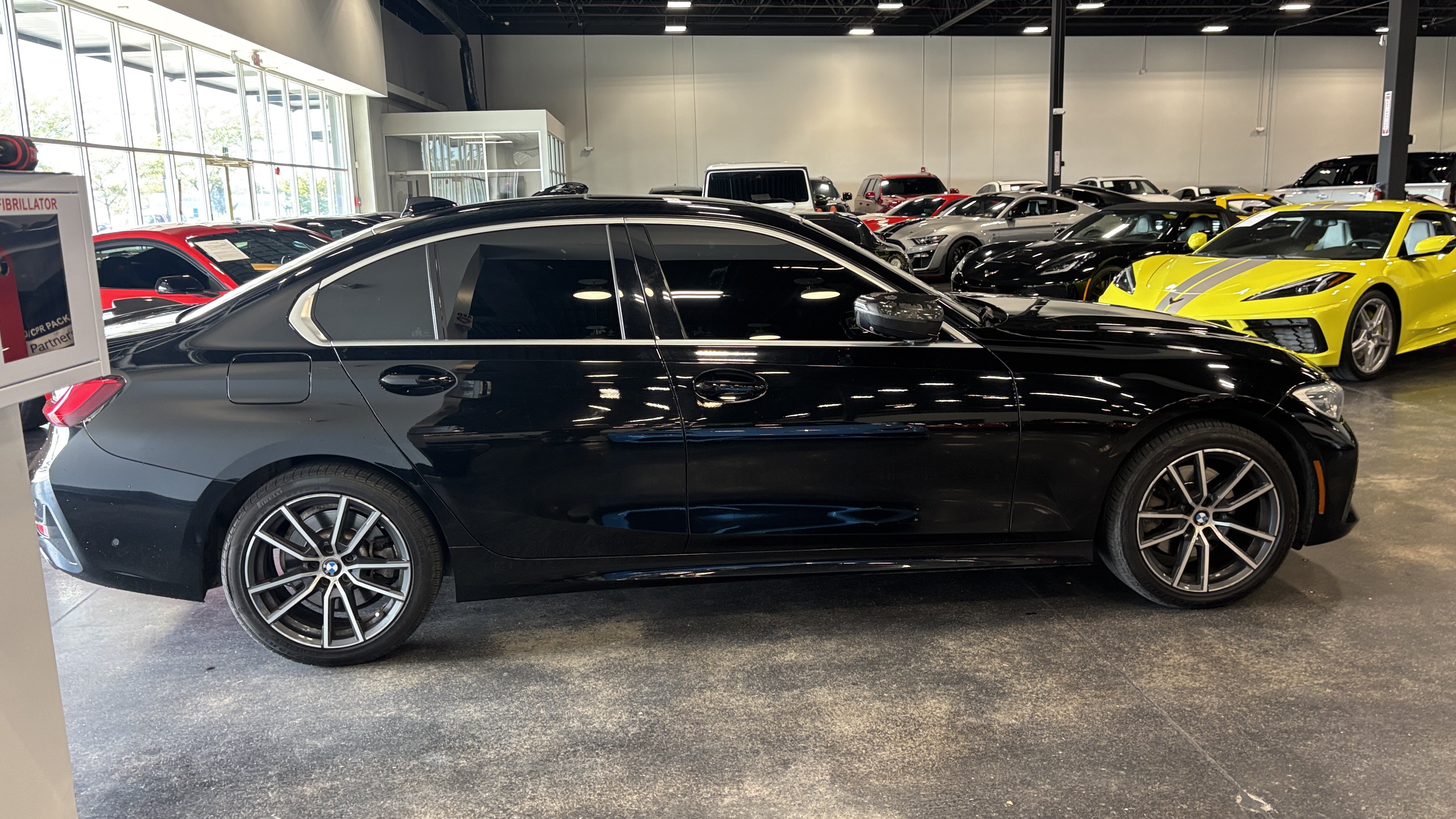 Used 2021 BMW 330i xDrive Sedan w/ Premium Package AWD/4WD image 9