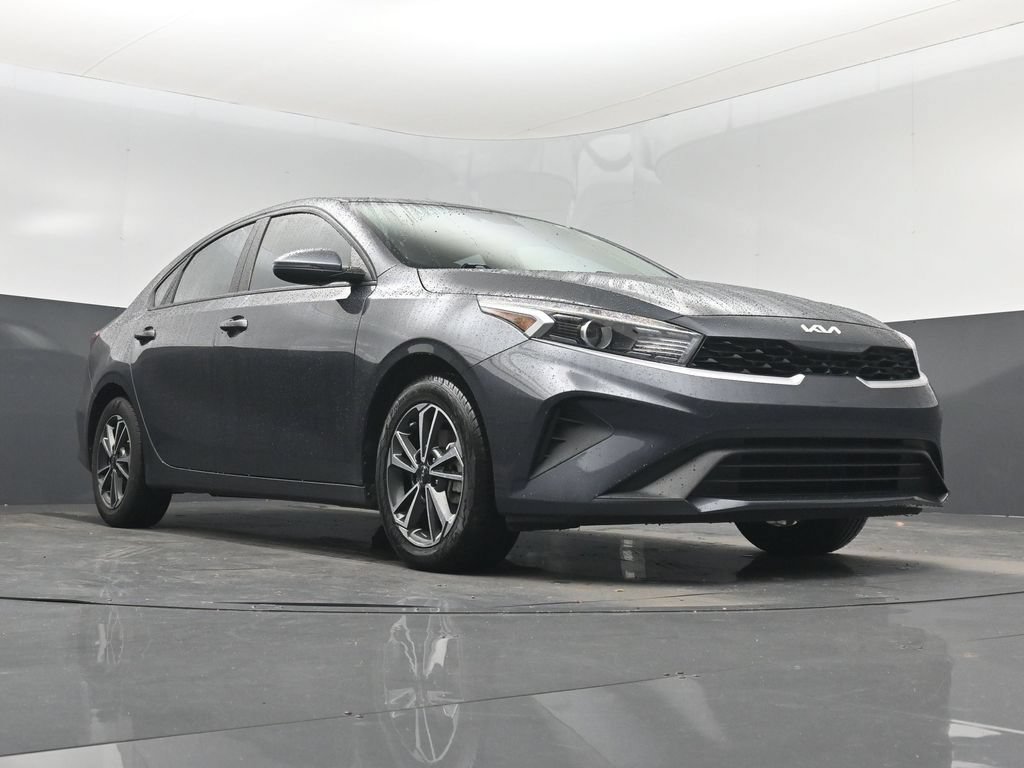 Used 2023 Kia Forte LXS w/ LXS Technology Package FWD image 32